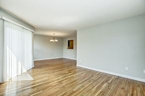 Warren apartment for rent - liberty village at warren, warren nj, luxury apartment community, dinning room