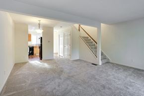 Amherst townhouse for rent - 750 Robin Rd Amherst - Living Room Dining Room Combo