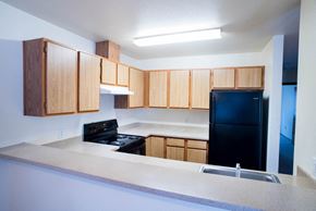 Portland apartment for rent - Fully Equipped Kitchen at Alder Crossing Apartments, Portland, OR, 97233