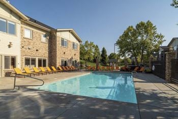 Gl - swimming pool