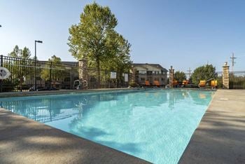 Gl - swimming pool
