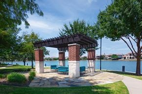 Irving apartment for rent - Outdoor seating near Lake Carolyn