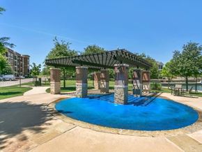Irving apartment for rent - Urban mid rise apartments in Las Colinas