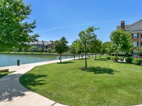 Irving apartment for rent - Urban, mid rise apartments in Las Colinas