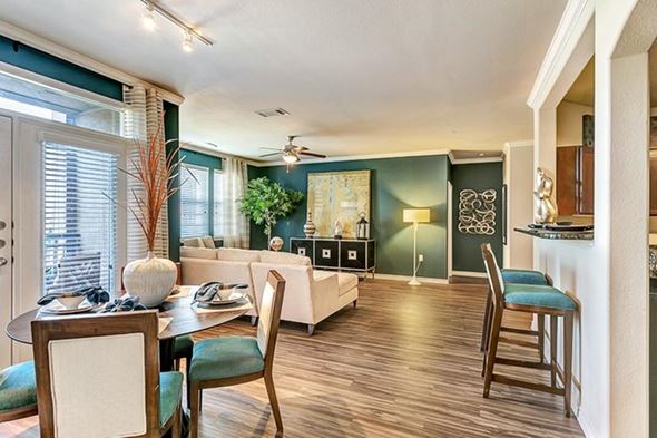 Irving apartment for rent - Urban, mid rise apartments in Las Colinas