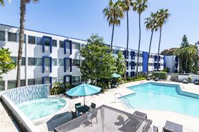 San Diego apartment for rent - Hot Tub and Pool