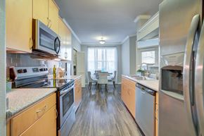 Jacksonville apartment for rent - Kitchen and Dining