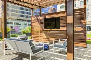 Cambridge apartment for rent - outdoor media lounge