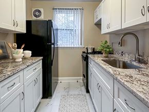 Washington apartment for rent - Yuma Gardens Kitchen