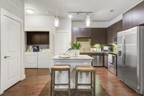 Dallas apartment for rent - Model Living Space