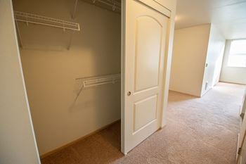 Buckmanhights_amenities_doorway