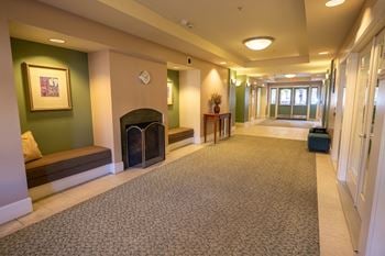 Buckmanhights_amenities_hallway