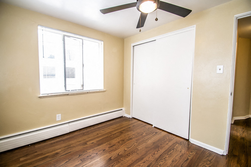 Floor plan for 2 beds, 1 bath, 724 sqft