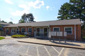 Cleveland apartment for rent - Parking Space at Pine Forest Apartments, Cleveland