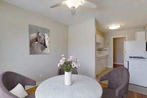 Denver apartment for rent - Hale Parkway Apartments in Denver, CO