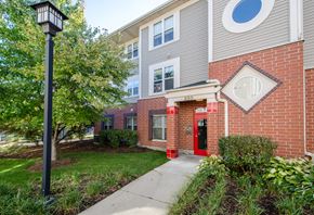Chicago apartment for rent - our apartments offer a walkway to the entrance of our building