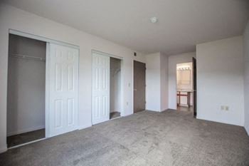 Large closets at walnut creek apartments, kokomo, in, 46902