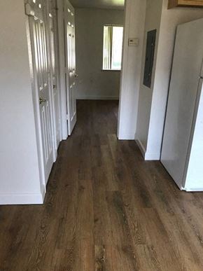 Oakley apartment for rent - Image of entry into room