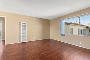 Los Angeles apartment for rent - Apartments for rent in Los Angeles Window