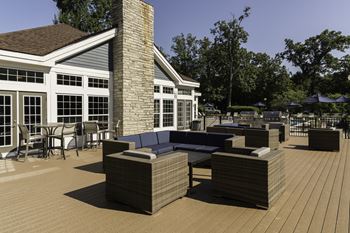 Outdoor lounge