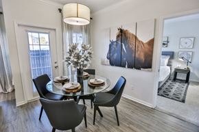 Colorado Springs apartment for rent - Dining Room at The Vineyards of Colorado Springs, Colorado