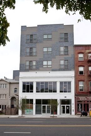 Newark apartment for rent - Exterior view of building