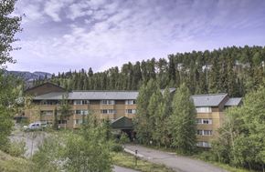 Telluride apartment for rent - the building in which the hotel is located