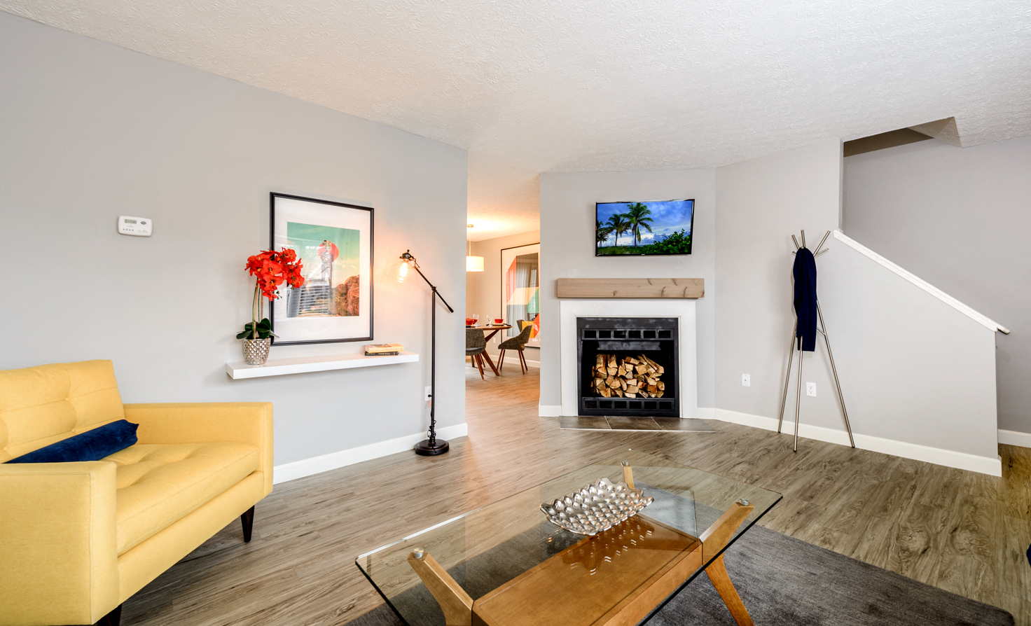 Floor plan for 2 beds, 2.5 baths, 1300 sqft