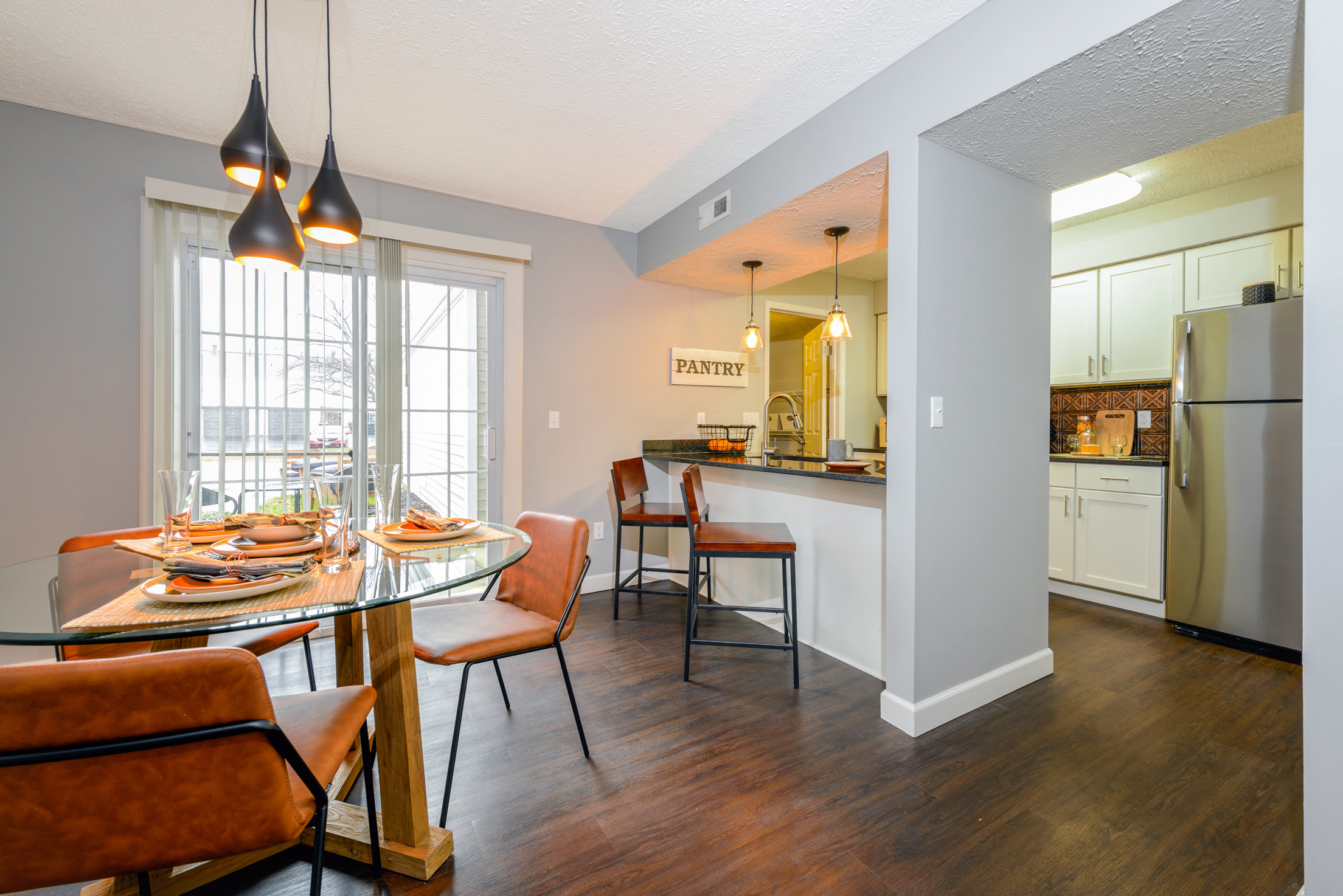 Floor plan for 2 beds, 2.5 baths, 1300 sqft