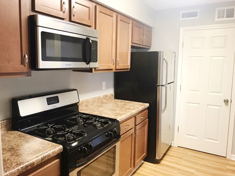 Floor plan for 2 beds, 2.5 baths, 1300 sqft