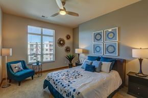 Middleton apartment for rent - spacious bedrooms at the district flats apartments in lenexa