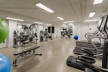 24-Hour fitness studio