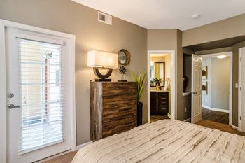 Screened in patio/porch/balcony*