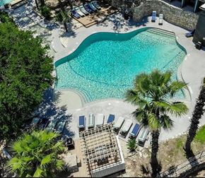 Austin apartment for rent - sparkling swimming pool in austin apartment near barton creek