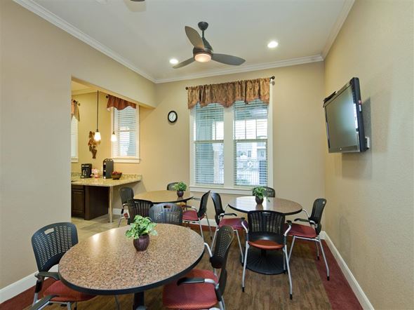 Fort Worth apartment for rent - A dining room with a round table and chairs.