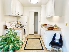Fremont apartment for rent - full kitchen