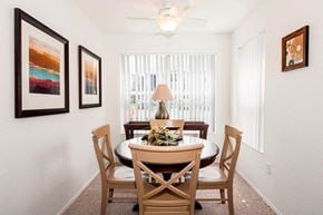 Orlando apartment for rent - Cricket Club dining room.
