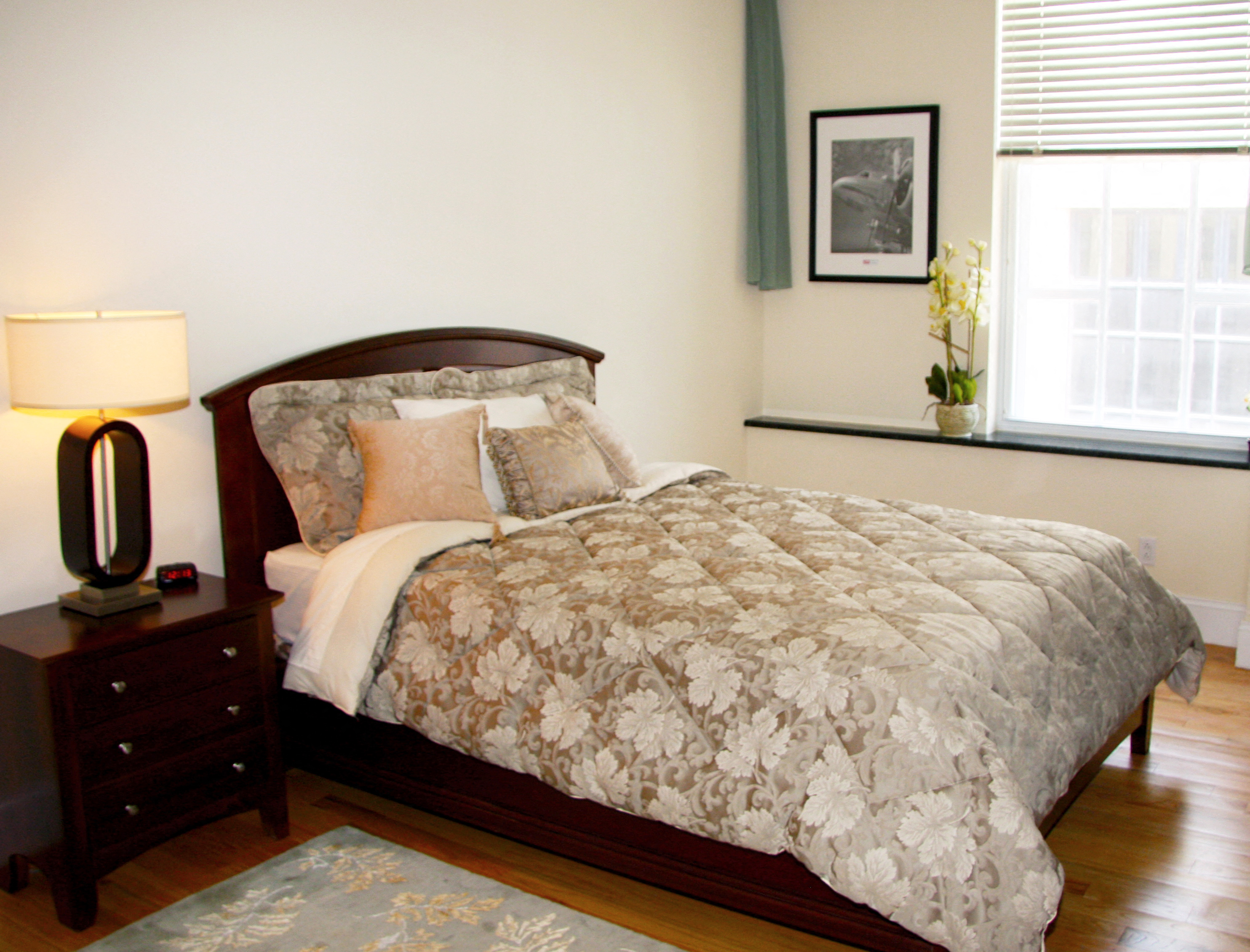 Floor plan for 2 beds, 2 baths, 1100 sqft