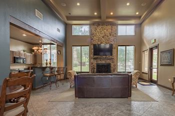 Entertainment lounge
