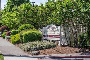 Forest Grove apartment for rent - Garden Grove Apts property sign