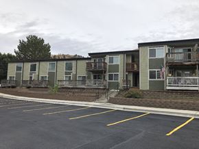 John Day apartment for rent - View of Apartment Building from parking lot
