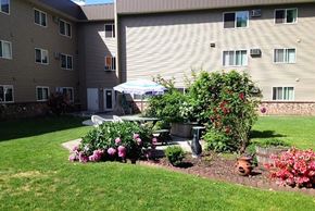 Lewiston apartment for rent - View of landscaping