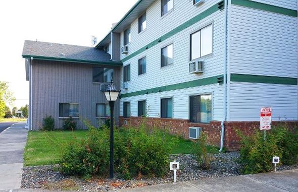 Lewiston apartment for rent - Landscaping at Burrell Street Apartments