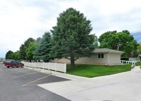 Bridger apartment for rent - Mature Trees at Property