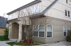 Missoula apartment for rent - Building entry