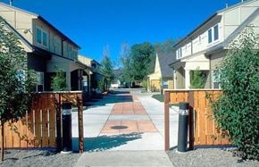 Missoula apartment for rent - Courtyard between buildings