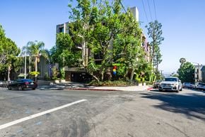 Los Angeles multi-family for rent - Parking at Hillside View, Los Angeles