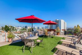 Hollywood multi-family for rent - Sundecks at Joro Properties, California, 90046