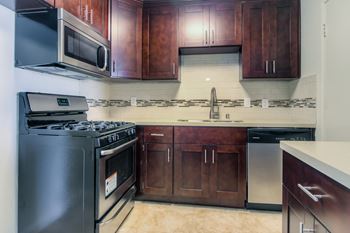 Elegant and timeless kitchen