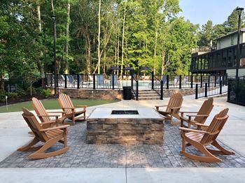 Outdoor firepit patio